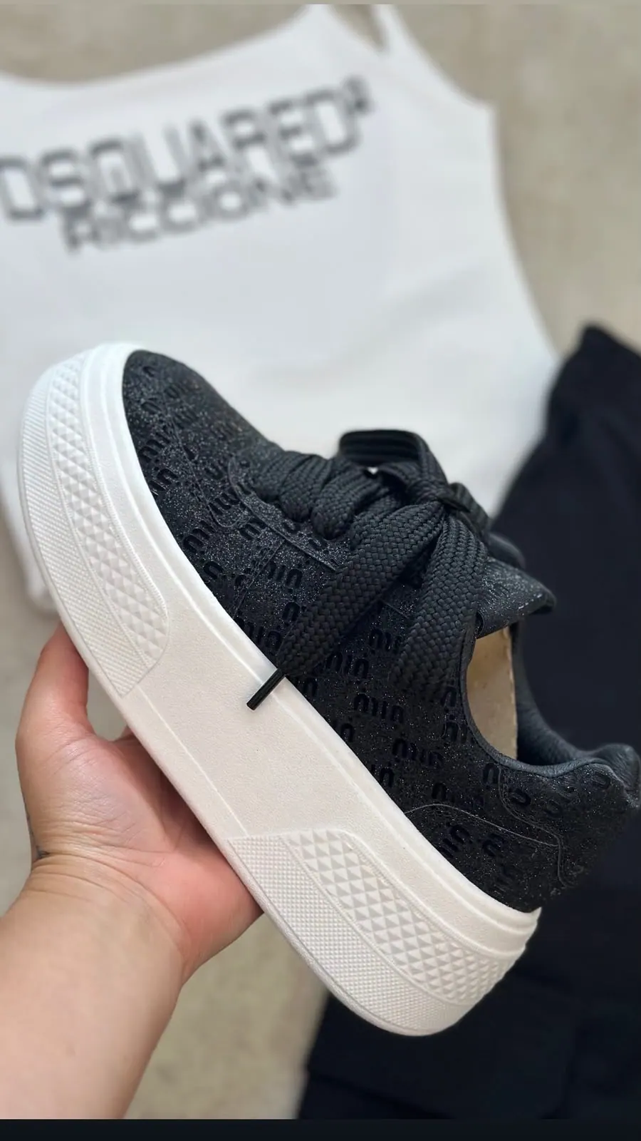 Tenis brillo