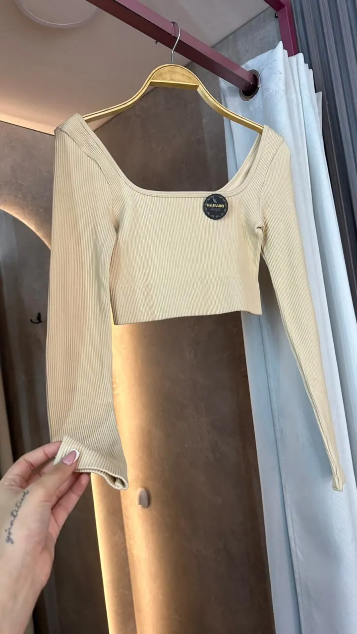 Buso cuello cuadrado rib americano